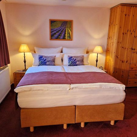 Logis L Auberge Gutshof Бишофсверда Экстерьер фото