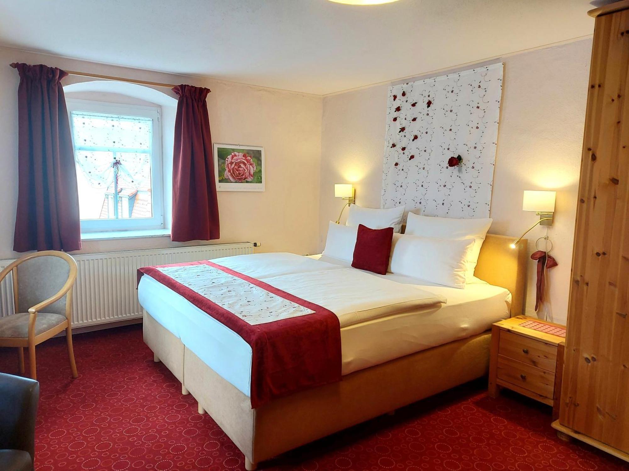 Logis L Auberge Gutshof Бишофсверда Экстерьер фото
