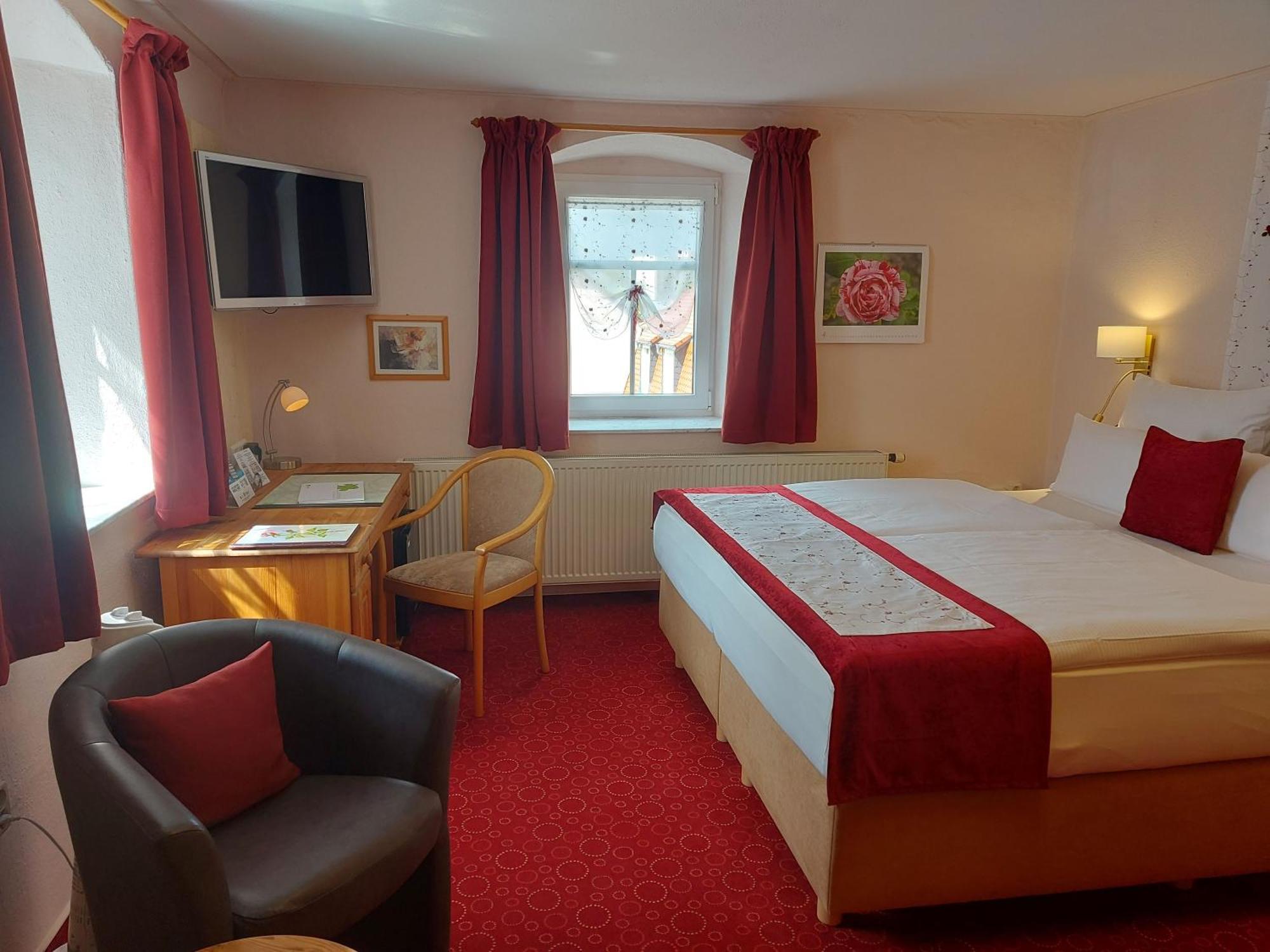 Logis L Auberge Gutshof Бишофсверда Экстерьер фото