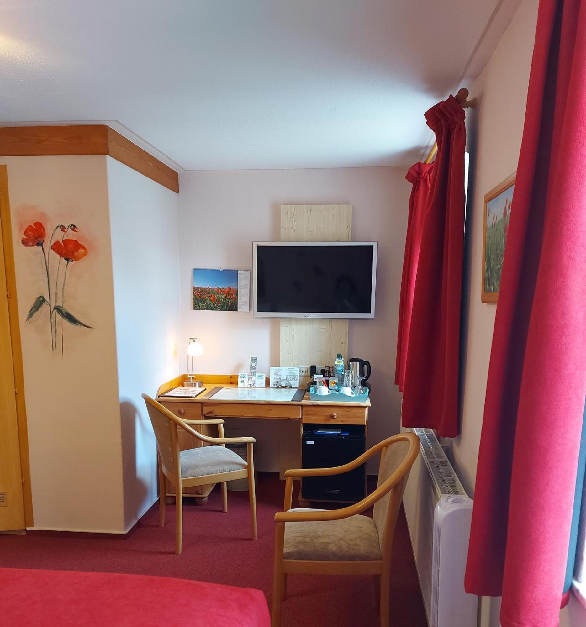 Logis L Auberge Gutshof Бишофсверда Экстерьер фото