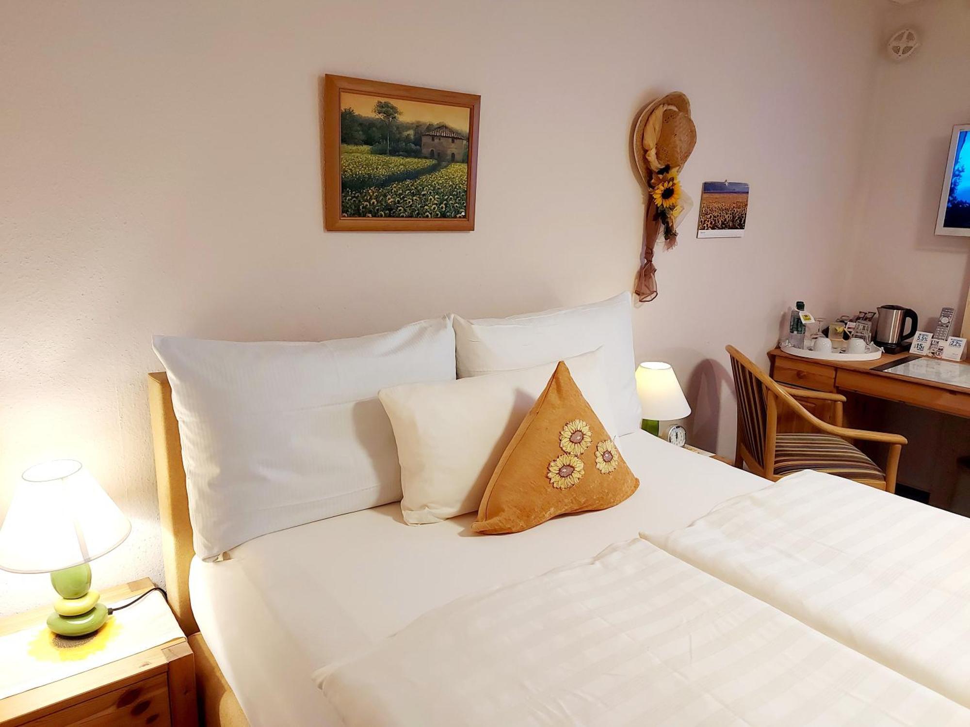 Logis L Auberge Gutshof Бишофсверда Экстерьер фото